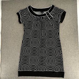 ENFOCUS Studio Shift Dress Black & White Short Sleeve Size 6 Stretch Round Neck